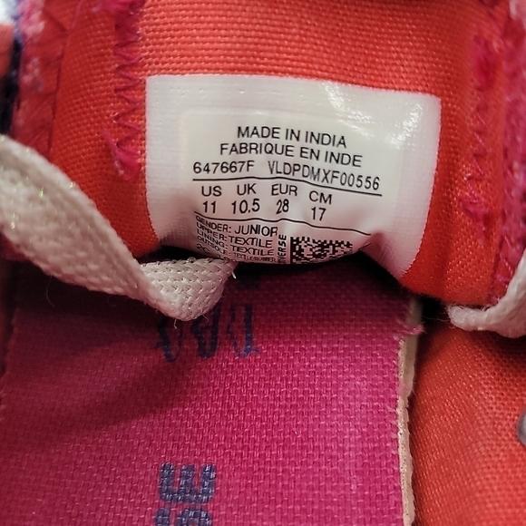 Girls Converse Glitter/Canvas low tops - Picture 10 of 10